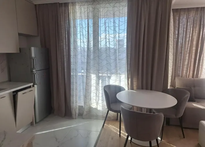 Mladost 1a Апартаменты