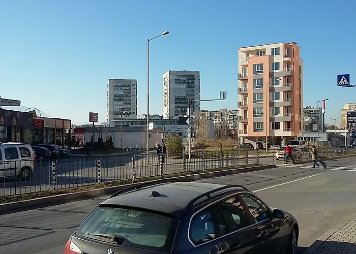 Апартаменты Mladost 1a София